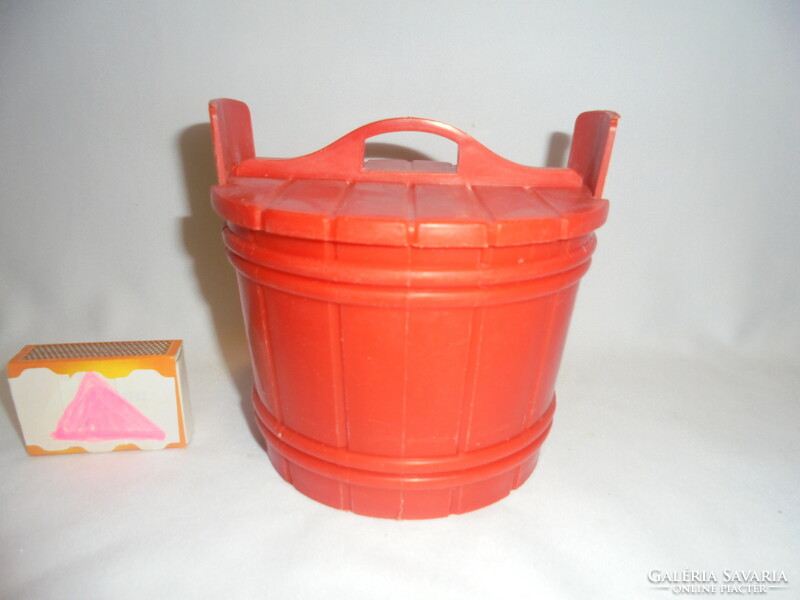 Retro pot-shaped spice holder - plastic