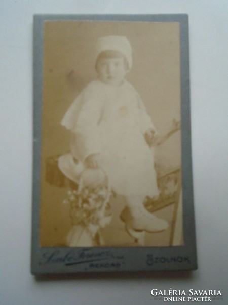 D201160 - old photo - girl - studio record of Ferenc Szabó Szolnok - 1910's