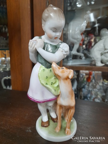 Oh Herend 1942, hand-painted envious little girl with a Vizsla dog. 20 Cm!