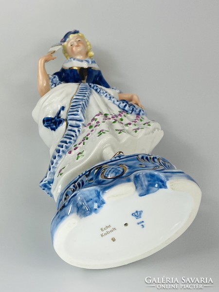 Lippelsdorf porcelán figura - Hölgy legyezővel