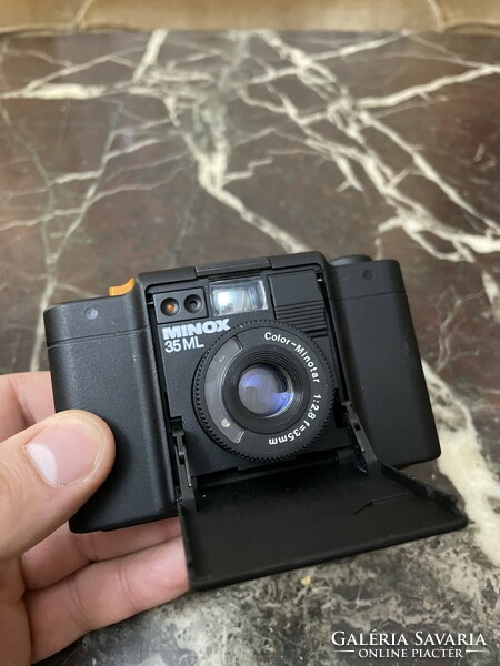 Minox 35ml 35mm film camera miniature spy camera