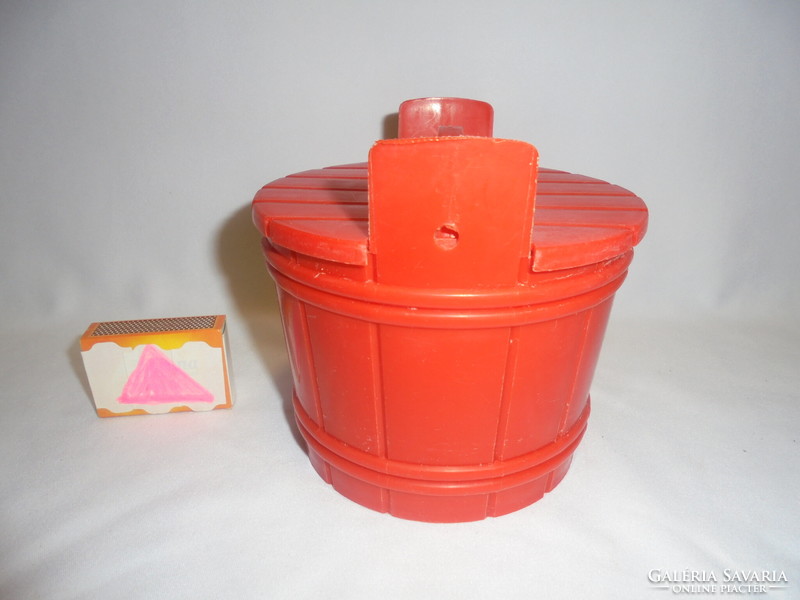 Retro pot-shaped spice holder - plastic