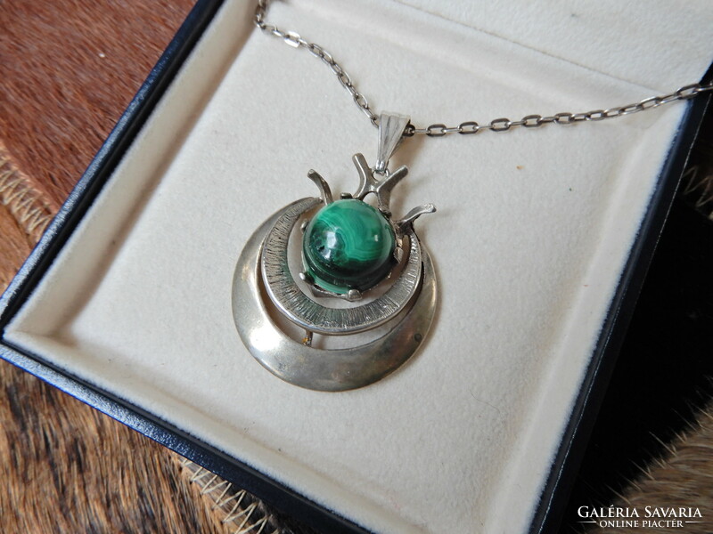 Old modernist silver necklace with malachite stone