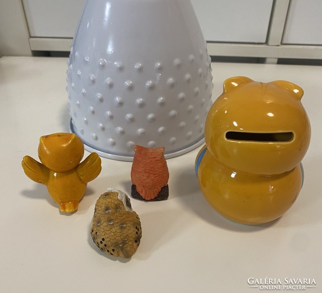 4 yellow ceramic owl figurines (the big bush) are new from the owl collection