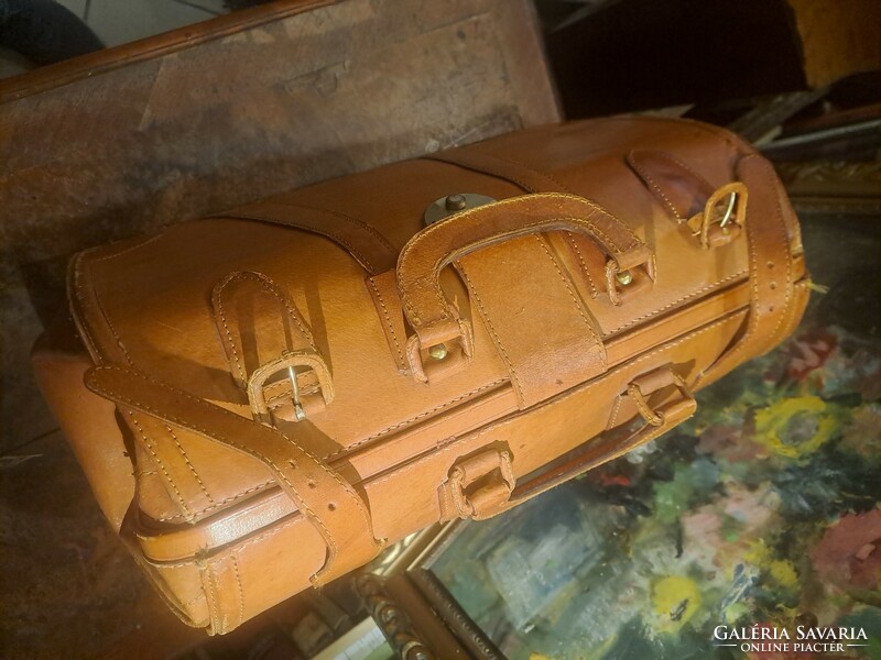 Bruno conti genuine leather bag