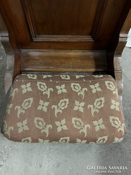 Antique wooden prayer chair, size 92 x 48 x 58 cm. 9076