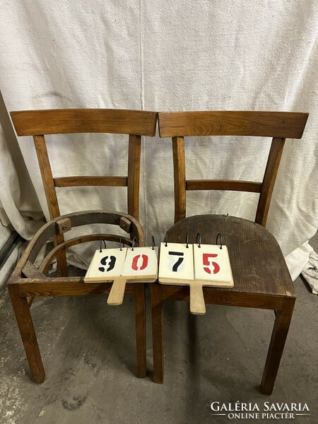 Art deco székek párban, 83 x 40 x 41 cm-es nagyságú. 9075