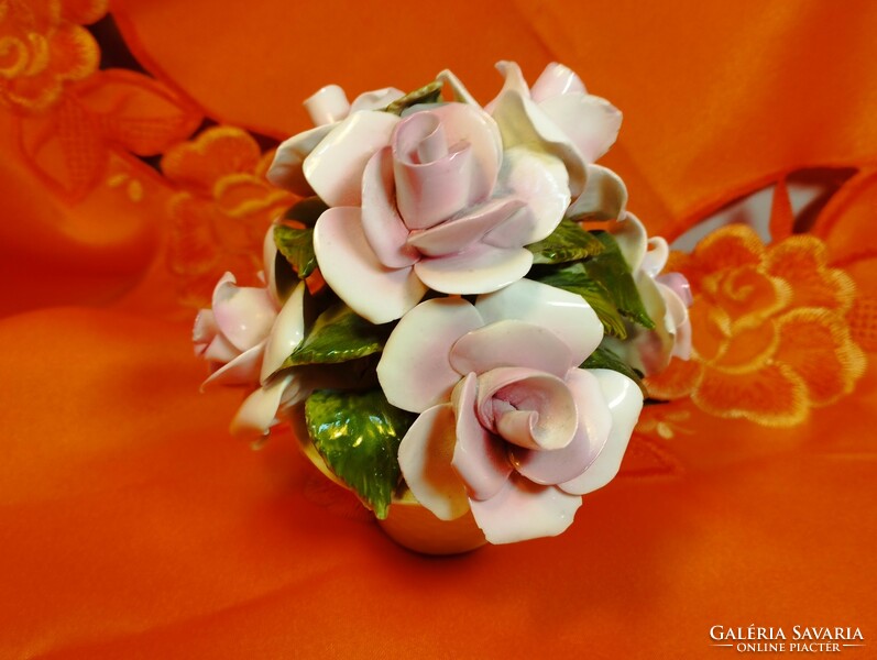 Angol porcelán rózsa kosár
