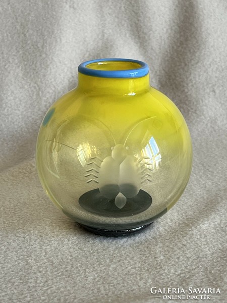 Scandinavian w.R.C. Transjo glass vase (u0024)