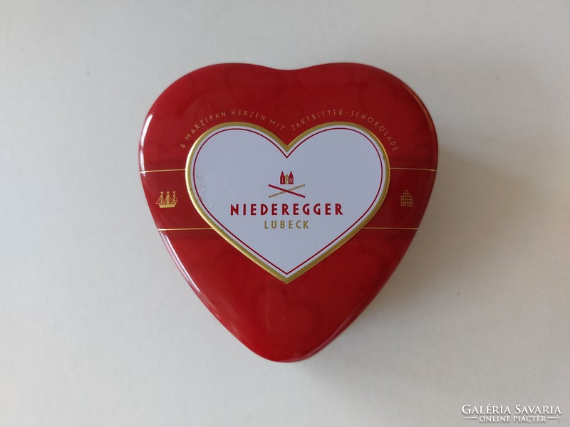 Metal box heart-shaped chocolate box