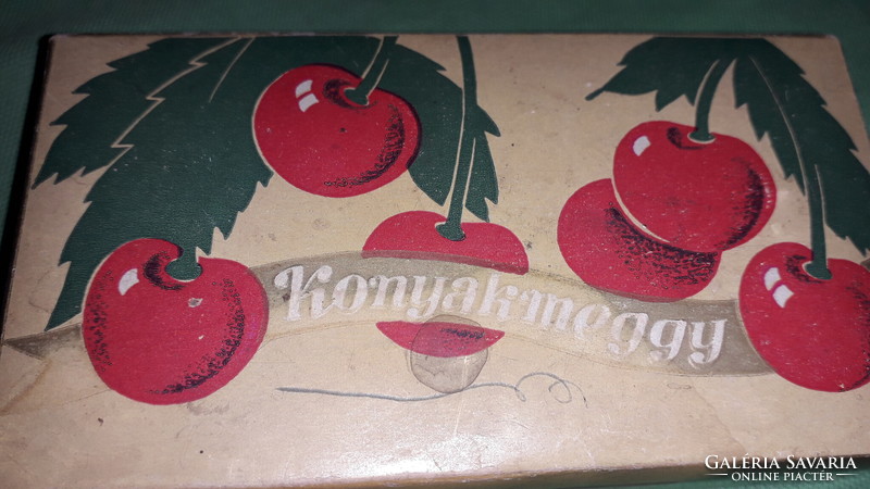Antik 1950 -s évek MAGYAR ÉDESIPAR - KONYAKMEGGY bonbon doboza RITKA  13 x 7 x 3 cm a képek szerint