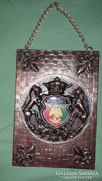 Old solid copper wall picture decorated with Brussels coat of arms 14 x 10 cm as shown in the pictures