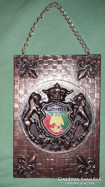 Régi tömör réz falikép BRÜSSZEL címerrel ellátva díszítve 14 x 10 cm a képek szerint