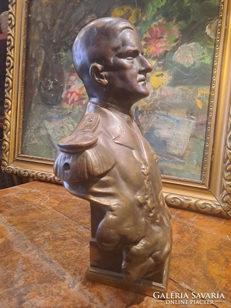 A bronze bust of Miklós Horthy Vitéz from Nagybánya