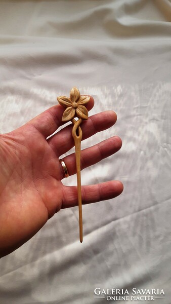 Carved wooden, natural maple, narcissus flower patterned hairpin, hair ornament