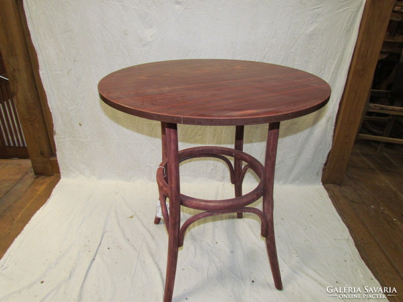 Antique thonet round table (polished, refurbished)