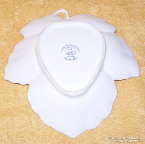 Pansy, floral leaf-shaped tray