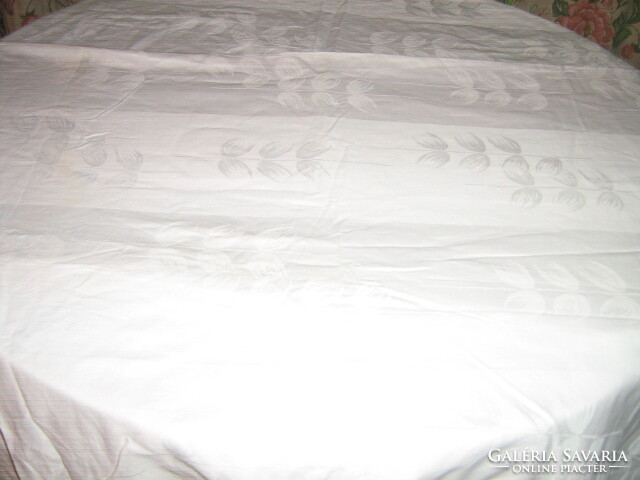Beautiful pink leaf pattern damask pillowcase