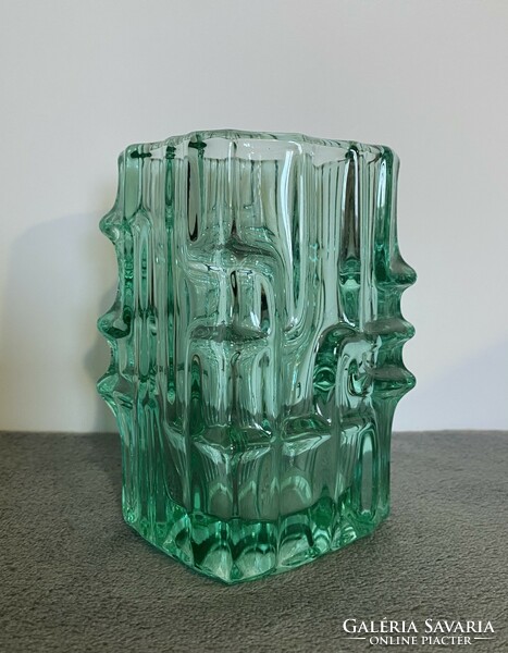 Vladislav Urban Cseh üveg váza, szép türkiz színben Sklo Union