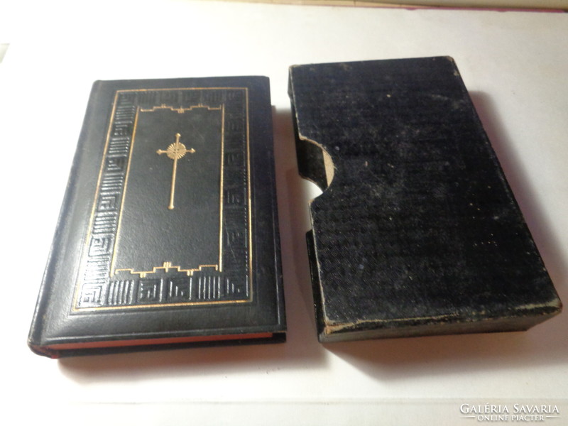 Prayer book: small spiritual treasure, good condition, with protective case