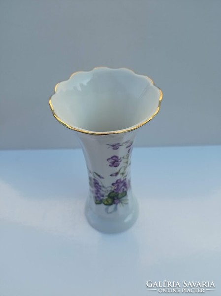 Bavaria porcelán Ibolyás váza aranyozott peremmel