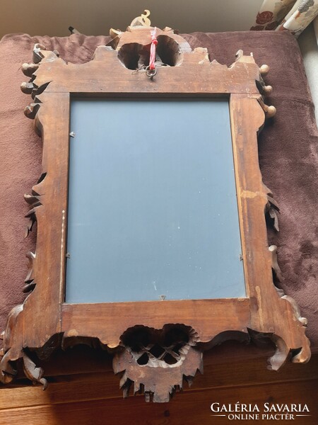 Faragott fa fali tükör, 100 x 66 cm