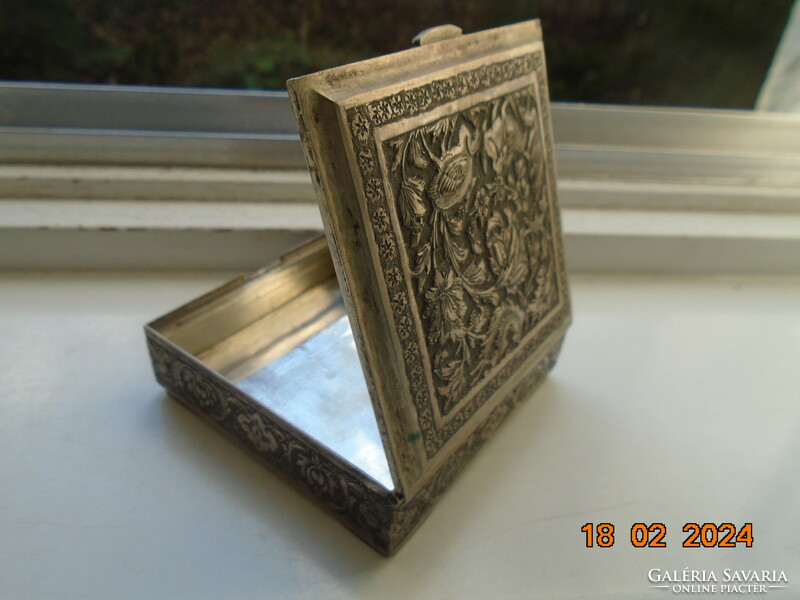 19 sz Perzsa Qajar trébelt poncolt niellós és berakásos ezüst doboz ötvös műremek
