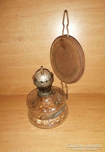 Old wall oil lamp (b)