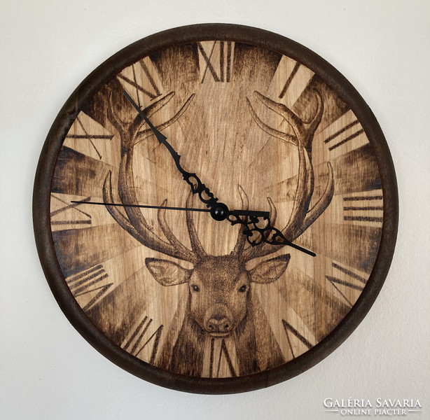 Wooden wall clock with pie decoration - deer portrait - hunting, game