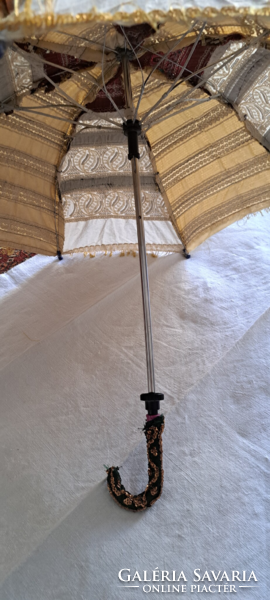 Szépséges napernyő - Indiából