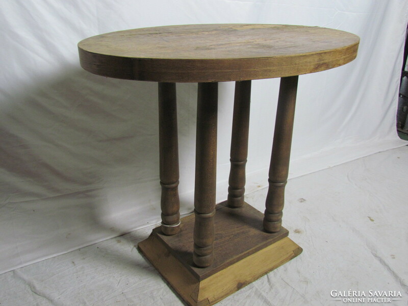 Antique Art Nouveau round table (polished)