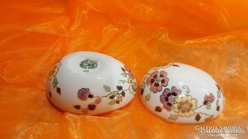 Zsolnay butterfly-patterned porcelain, egg-shaped bonbonier.