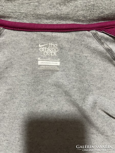 Nike sporty gray cotton top m