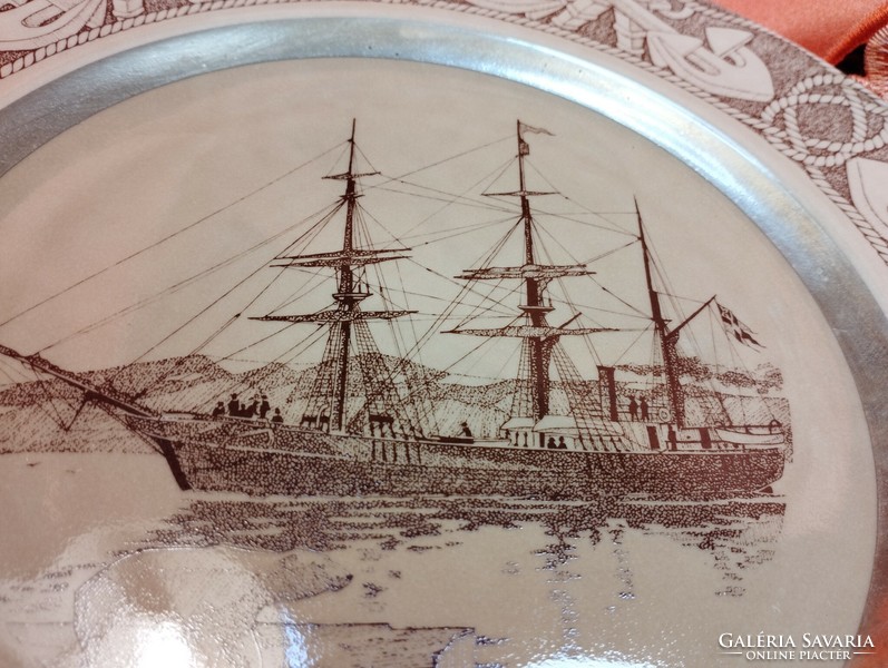 Stavangerflint, svensk sjöfart ship decoration plate