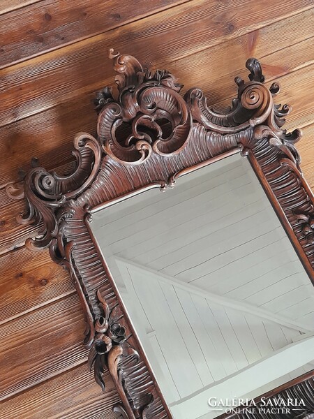 Carved wooden wall mirror, 100 x 66 cm