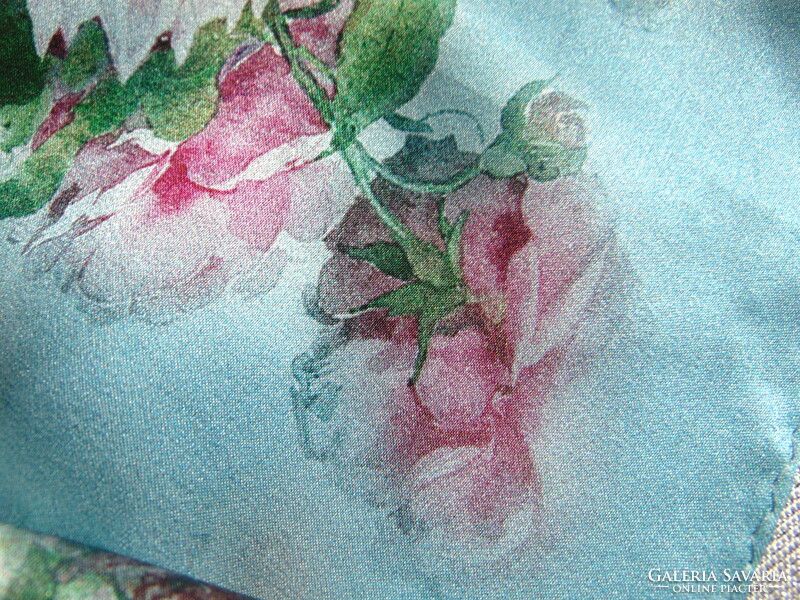 Álomszép rózsás kendő  /  100 % selyem