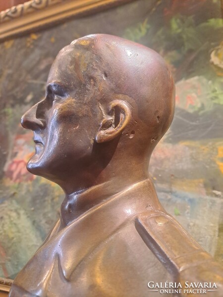 A bronze bust of Miklós Horthy Vitéz from Nagybánya