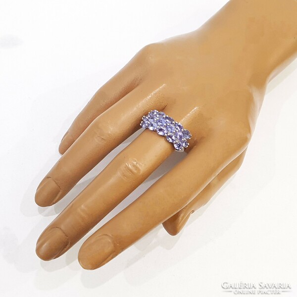 925 Silver ring with genuine tanzanite gemstones