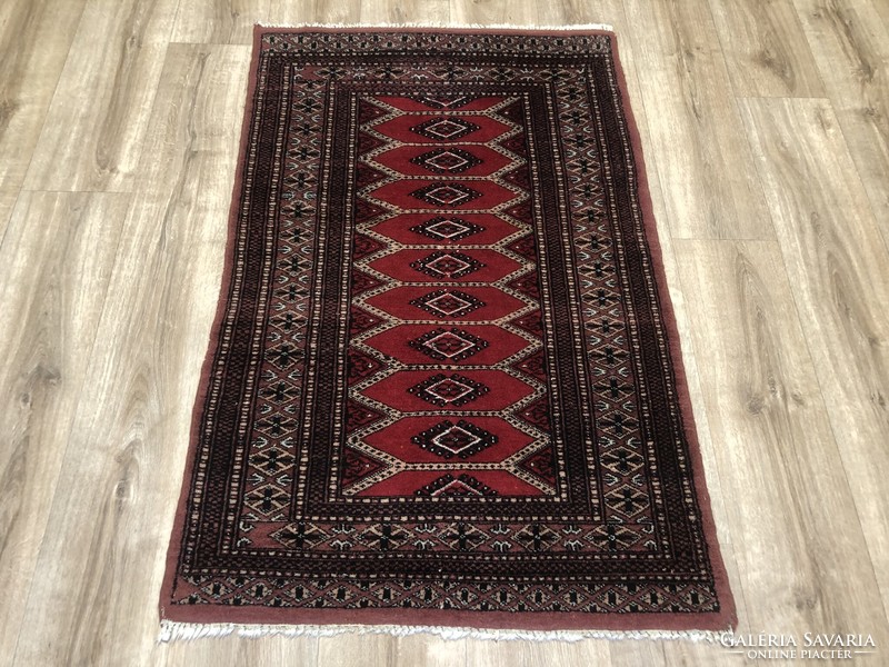 Bokhara - Pakistani hand-knotted wool Persian rug, 80 x 127 cm