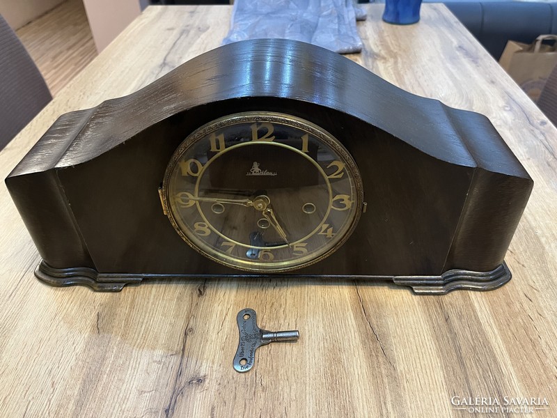 Dilau mantel clock