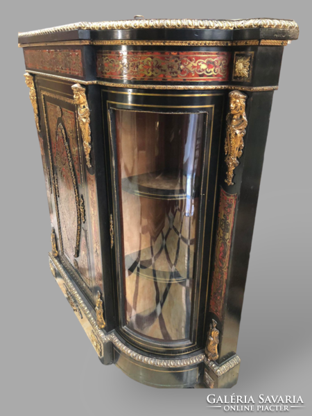 Boulle dresser