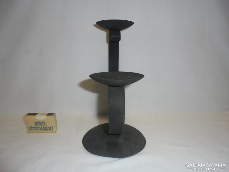 Retro two-pronged metal candle holder