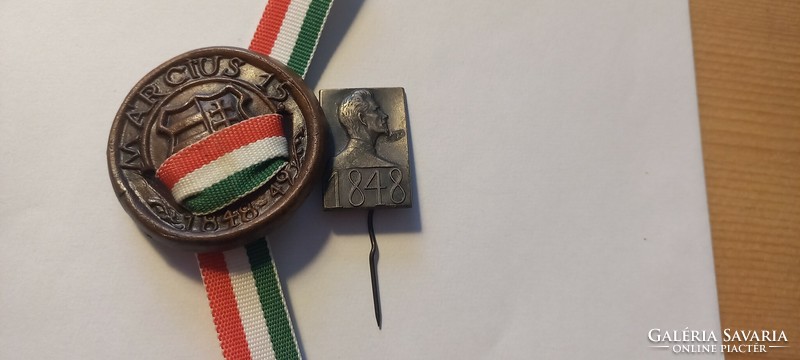 March 15 ceramic commemorative coin + a metal Petöfi badge