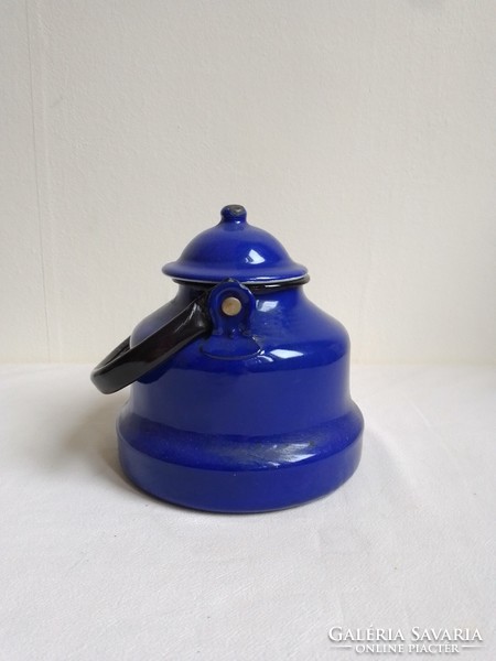 Régi szép kobalt király kék zománcos fém teáskanna kiöntő dekoráció nosztalgia falusi konyhai eszköz