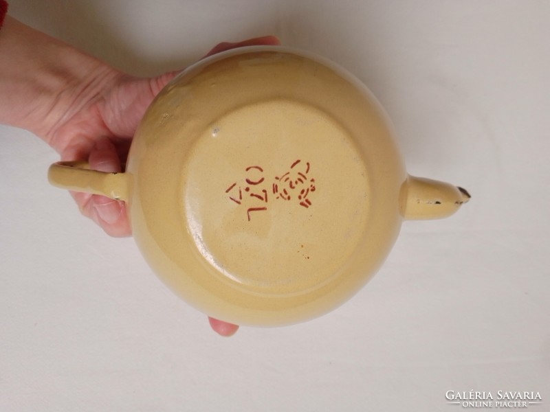 Old beige latte sand color enamel metal coffee tea pot pouring nostalgia decoration 0.7 l