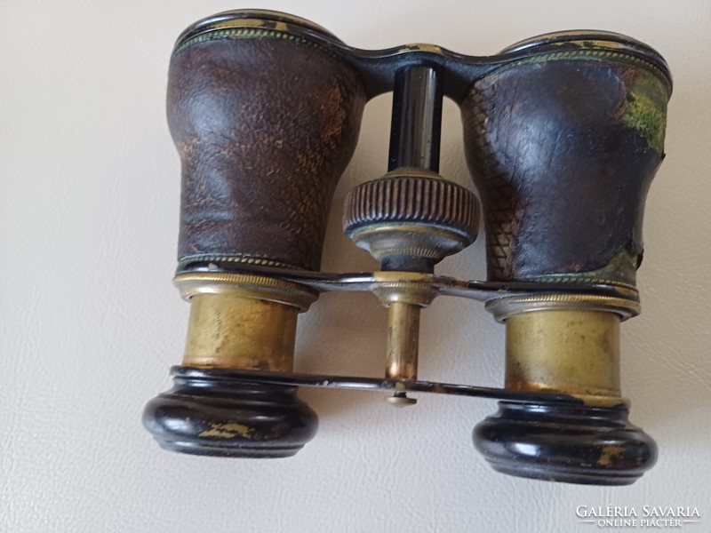 Opera glasses