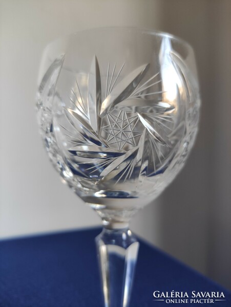 6 Crystal champagne / wine glasses with swirling lips