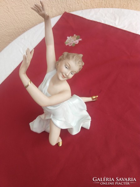 Large size Wallendorf dancer woman, 32 cm tall, flawless, now without a minimum price,
