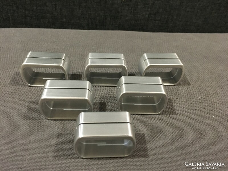 Six designer aluminum napkin rings!! 5X3x2.5cm!!