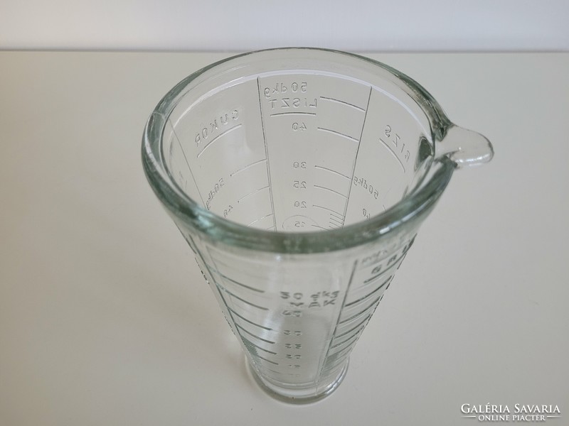 Old retro kitchen glass measuring cup thick glass measuring cup rice sugar flour liquid poppy